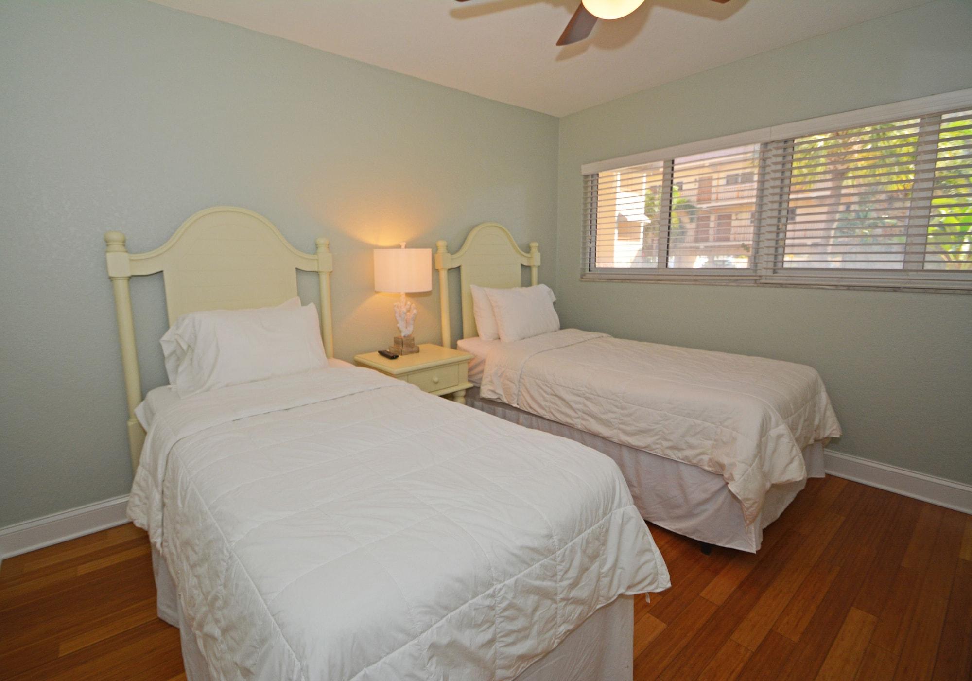 Westwinds Waterfront Resort St. Pete Beach Esterno foto