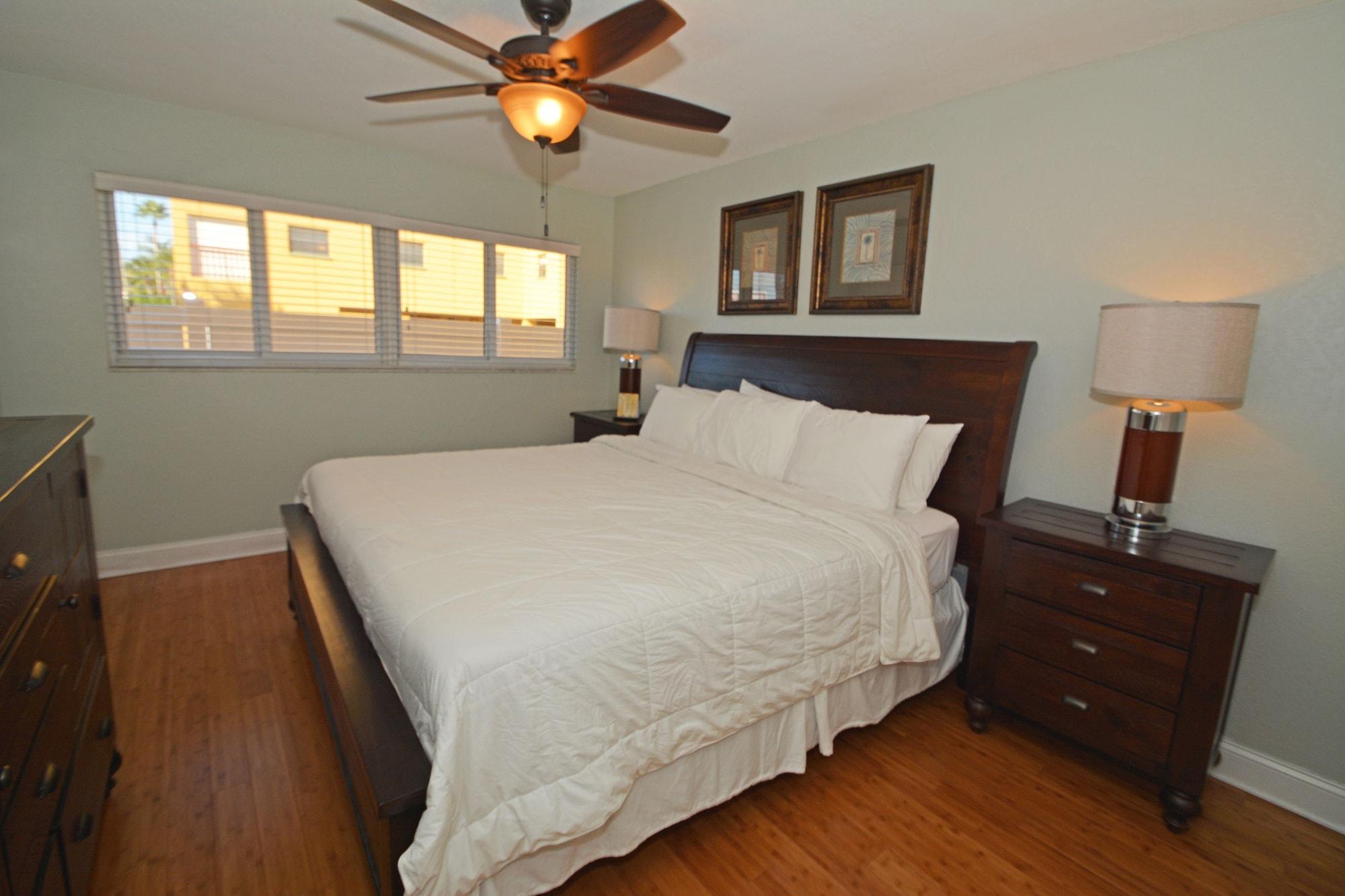 Westwinds Waterfront Resort St. Pete Beach Esterno foto