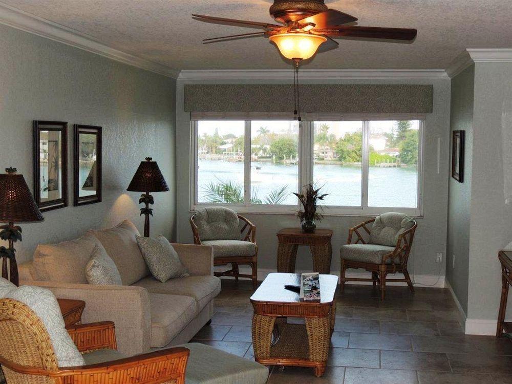 Westwinds Waterfront Resort St. Pete Beach Esterno foto