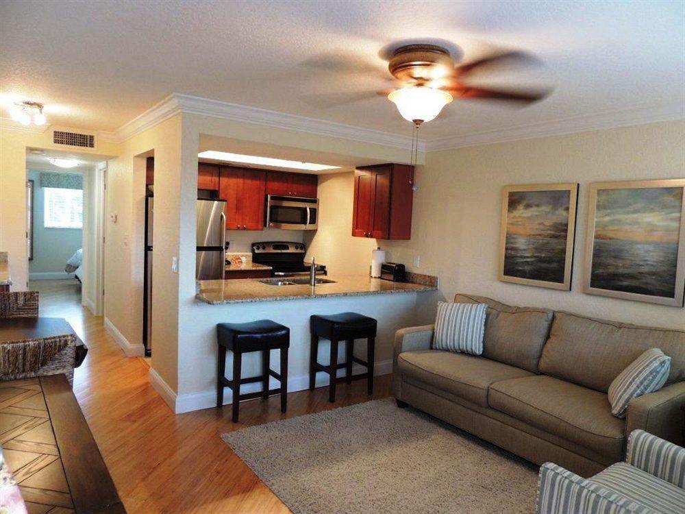 Westwinds Waterfront Resort St. Pete Beach Esterno foto