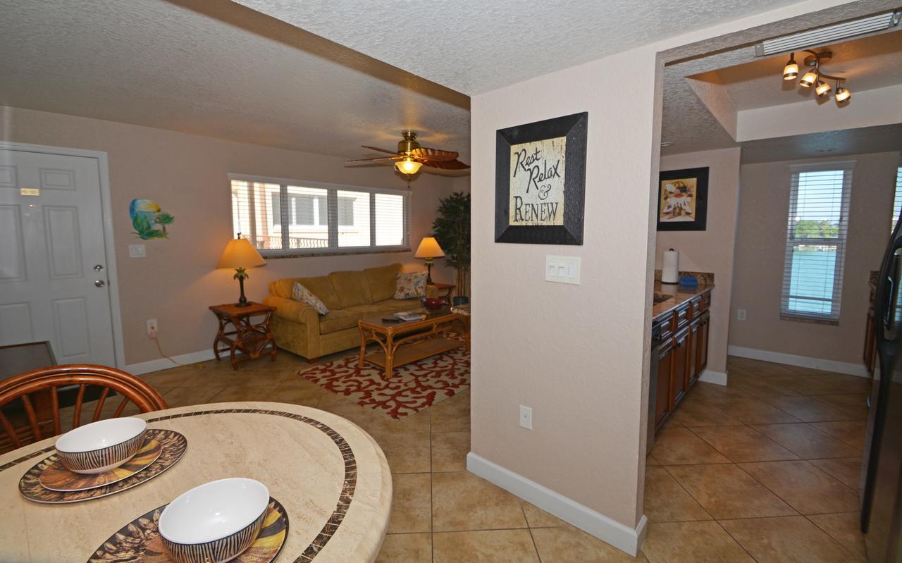 Westwinds Waterfront Resort St. Pete Beach Esterno foto
