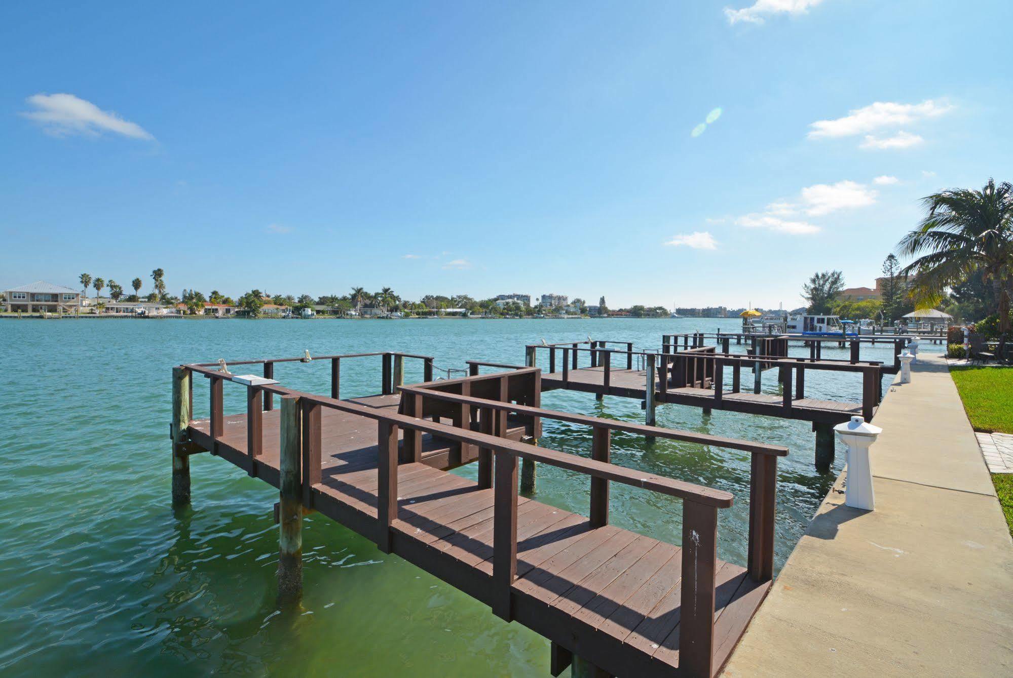 Westwinds Waterfront Resort St. Pete Beach Esterno foto