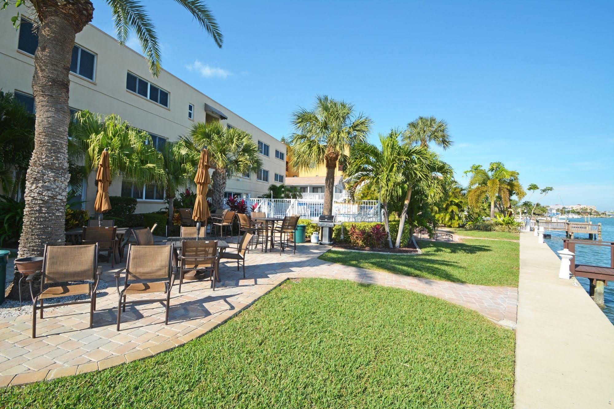 Westwinds Waterfront Resort St. Pete Beach Esterno foto